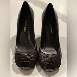 Women’s Gianni Bini Peep Toe Pumps, Size 6 1/2 M. Dark Brown Leather.